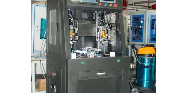 為什么要使用半自動鎖螺絲機？-堅豐股份